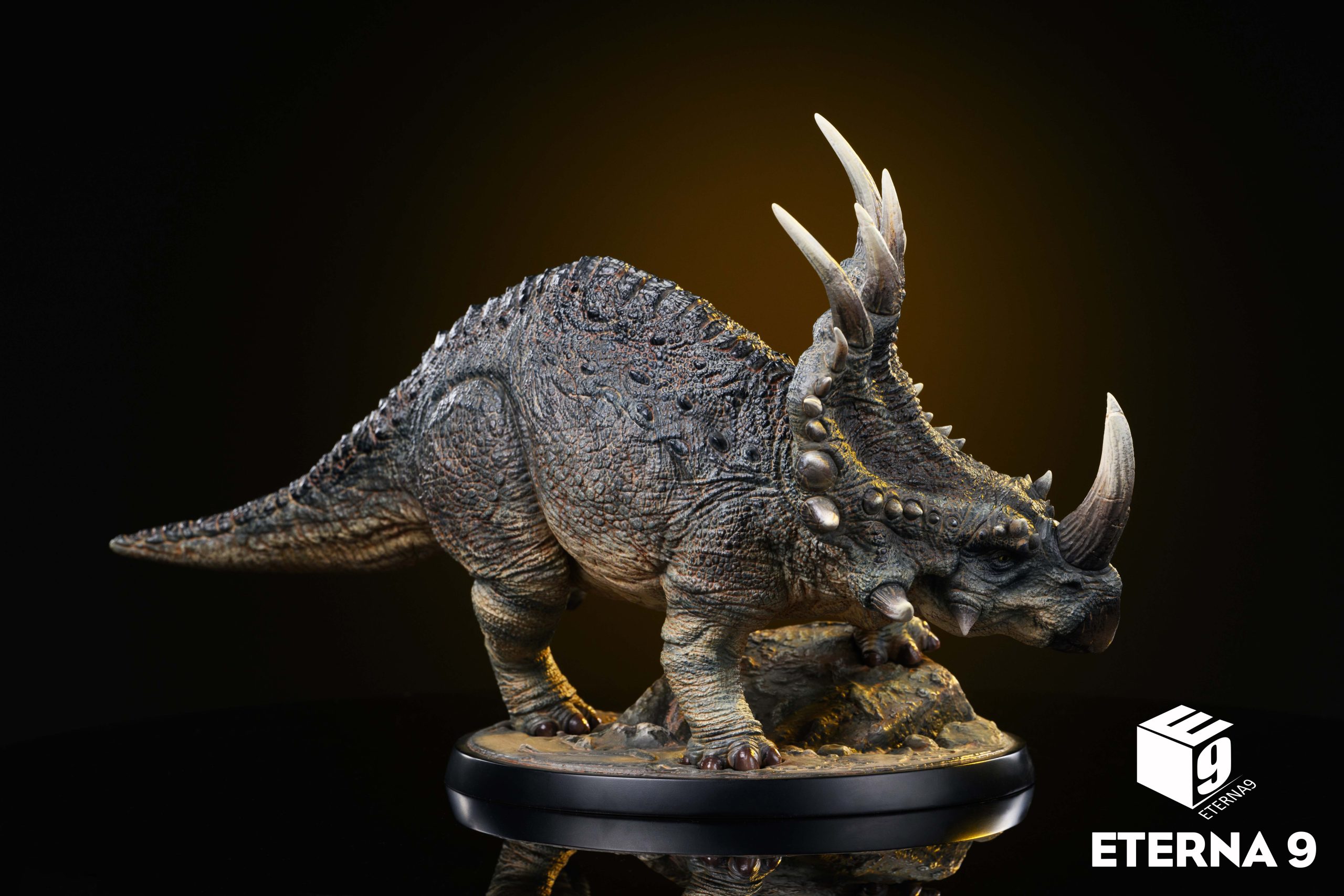 E9 studio - Original Dinosaur Series Triceratops Scene